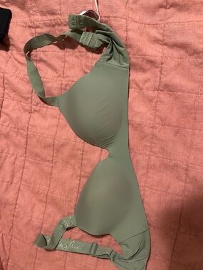 VS green bra